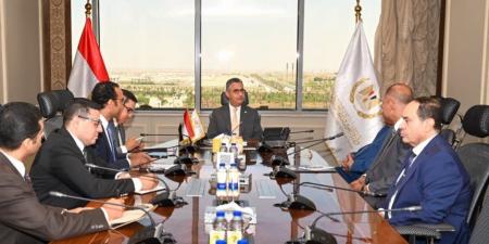 وزير التموين يلتقي رئيس الشعبة العامة للمخابز لمتابعة انتظام عمل المخابز البلدية