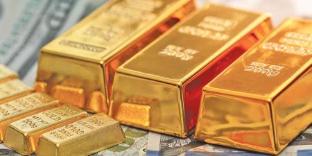 تراجع أسعار الذهب تحت ضغط ارتفاع الدولار