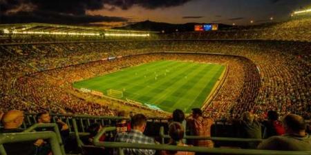 برشلونة يسقط أمام ألافيس يخسر في ليلة الاحتفال بلقب الدوري الإسباني