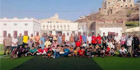 وقفة احتجاجية حاشدة لجماهير التلال تطالب بإنقاذ النادي من الفراغ الإداري