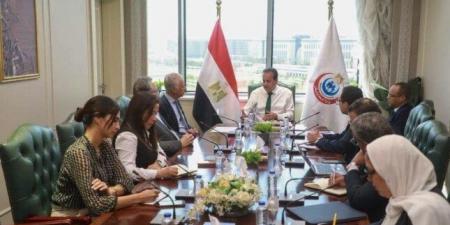 وزير الصحة يبحث مع «تكنويڤ» و«ميدبوت» تفعيل تقنية الروبوت الجراحي