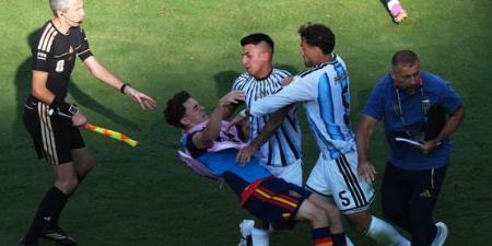 الفيفا يحقق بشأن لافتة الأرجنتين عن فوكلاند واعتداءات نهائي كأس العالم