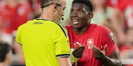 مجلس الاتحاد الدولي لكرة القدم يعترف ببطُلان طرد إمبولو أمام الأرجنتين.. والخطأ يفتح باب تعديل تقنية "الفار"