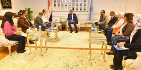 محافظ أسيوط يستقبل وفد اليونيسف لبحث تعزيز الشراكة التنموية وافتتاح مشروعات جديدة في مياه الشرب