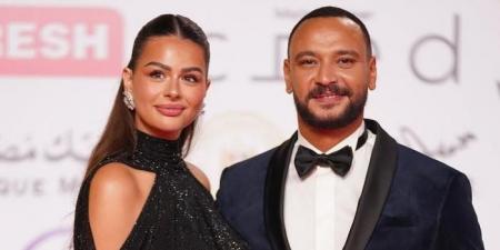 الطلاق تم قبل عام.. هنادي مهنا تعلن انفصالها رسميًا عن أحمد خالد صالح