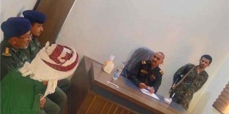 مدير شرطة عسيلان يترأس اجتماعاً أمنياً ويوجّه برفع الجاهزية والتصدي لأي محاولات تستهدف الاستقرار
