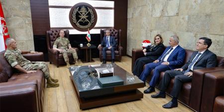 قائد الجيش العماد رودولف هيكل استقبل رئيس المجلس الأعلى للجمارك على رأس وفد
