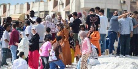 على غرار جبال الثلج الأوروبية.. «جبال الملح» ببورفؤاد تجذب آلاف الزوار في عطلة الأسبوع