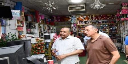 محافظ أسوان يُفاجئ السوق الرئيسي بإدفو.. إعادة طرح المحال المخالفة وتشديد إجراءات السلامة