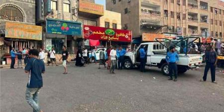 اليوم السابع.. عدن تغرق في ظلام الغاز وطوابير السيارات تغلق الشوارع