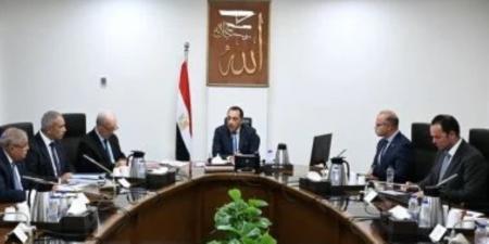 رئيس الوزراء يناقش مقترحات نقل ملكية عدد من الشركات القابضة وشركاتها التابعة