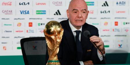 صحيفة تفضح إنفانتينو.. 30 مليون يورو كان سيحصل عليها لو تمت خطة بيع كأس العالم