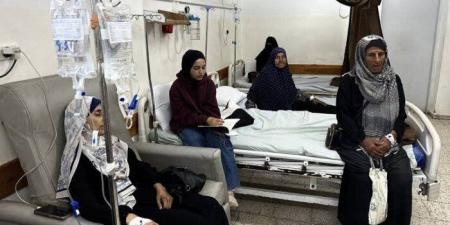 مركز حقوقي فلسطيني يحذر من كارثة إنسانية تطال آلاف مرضى السرطان في قطاع غزة