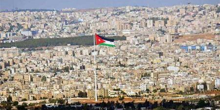 "400 دولار للطالب الواحد".. يمنيون في الأردن يستغيثون من "جحيم الرسوم المدرسية" ويُحذّرون من "كارثة تعليمية"