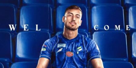 نادي الفتح يتعاقد رسمياً مع اللاعب الروماني ميهاي ليكساندرو