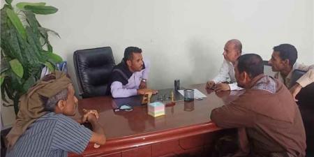 مدير عام زنجبار يبحث مع مدير مؤسسة المياه بأبين تحسين خدمة المياه في المديرية