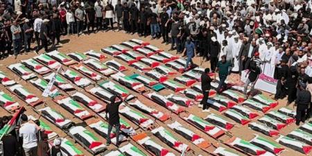 في مشهد مهيب.. غزة تودّع 112 من شهداء مجزرة حي الصبرة بعد عامين ونصف