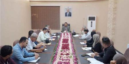 وزير الأشغال يترأس اجتماع مجلس الوزارة ويقر إجراءات لتوحيد التواصل مع المانحين وتطوير الهيكل التنظيمي