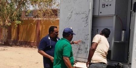 استجابة لشكاوى الأهالي.. صيانة أعطال الإنارة ورفع كفاءة الطرق بمركز نصر النوبة