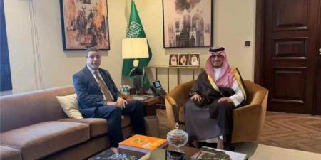 مباحثات يمنية سعودية في قطر حول تعزيز التعاون وتطورات المنطقة