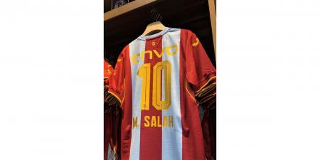 محمد صلاح يودع الرقم 11.. ويرتدي القميص 10 مع طرابزون سبور