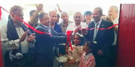 أمين عام المجلس المحلي بأبين يفتتح الوحدة الصحية بمنطقة دهل أحمد في زنجبار