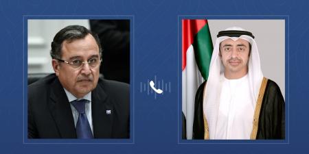 عبدالله بن زايد وأمين عام جامعة الدول العربية يبحثان هاتفياً الأوضاع في المنطقة