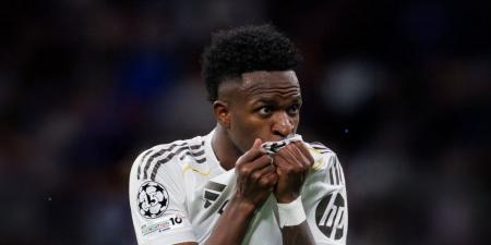 فينيسيوس جونيور يمدد عقده مع ريال مدريد حتى 2032
