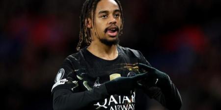 تفاصيل مفاوضات ليفربول لضم خليفة محمد صلاح
