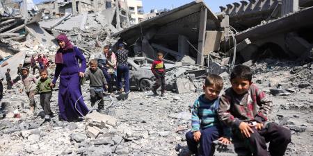 إصابات وتوغلات بتجدد خروقات الاحتلال في غزة