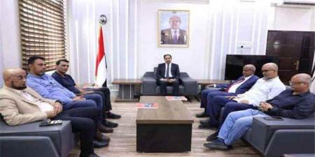 الريشة الطائرة تعود لليمن بقوة.. الوزير يستقبل مسؤولاً آسيوياً في عدن ويكشف عن خطوة تاريخية