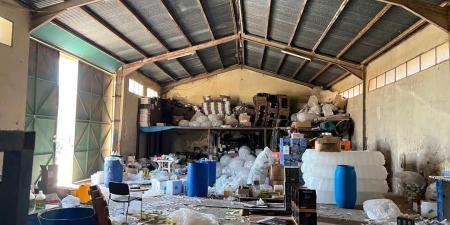 الحرس البلدي يضبط مصنعًا غير مرخص يزوّر مستحضرات تجميل في غريان