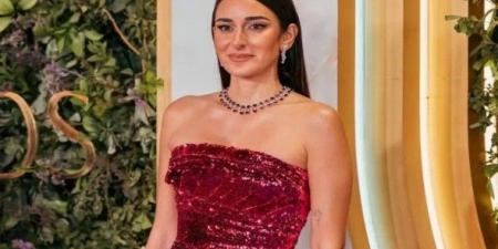 أمينة خليل تعبر عن سعادتها بزفاف شقيقتها بتصرف عفوي