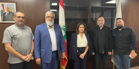 وفد من بلدية بنت جبيل يطلع وزيرة الشؤون الاجتماعية على واقع نزوح أهالي المدينة وأضرار العدوان