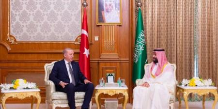 ولي العهد يلتقي رئيس الجمهورية التركية
