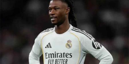 ريال مدريد يحسم موقفه.. كامافينغا مستمر ورفض التفريط بوسط الميدان بعد فشل صفقة رودري