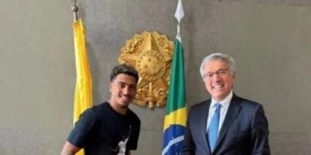 الزمالك يجهز للتصعيد ضد بيزيرا.. مراجعة عقد اللاعب تكشف مفاجأة