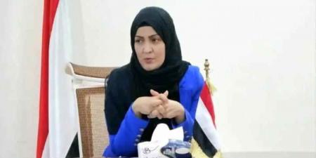 "لا تعيش إلا بالحرب".. وزيرة يمنية تفجّر مفاجأة مدوية وتعلن "قرب ساعة الصفر" ضد الحوثيين