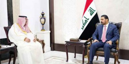 حاملًا أدلة واعتراضات صريحة.. رئيس الاستخبارات السعودي في بغداد عقب تقارير عن هجمات مشتركة للفصائل والحوثيين