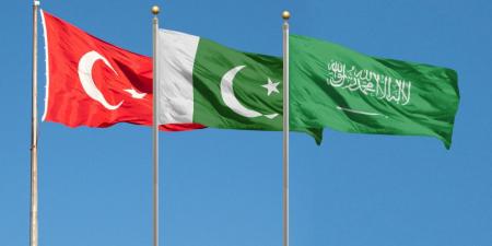 فيدان: اتفاق الدفاع بين تركيا وباكستان والسعودية لا يستهدف إيران