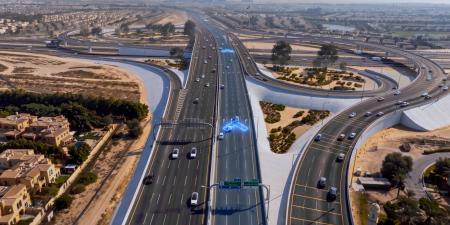 بطول 700 متر.. دبي تفتتح جسراً على تقاطع شارعي القدرة والشيخ زايد بن حمدان آل نهيان