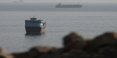 طهران: لا محادثات مباشرة مع واشنطن وسنواصل إغلاق مضيق هرمز