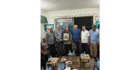 وفد من حركة أمل يزور عائلة الشهيد محمد حمزة في كفردونين