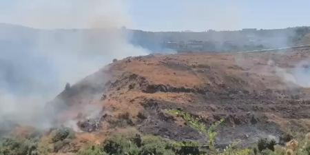 طوافات الجيش اللبناني تشارك في عمليات إخماد حرائق الأحراج في البقاع الغربي وكفرحونة وتومات نيحا
