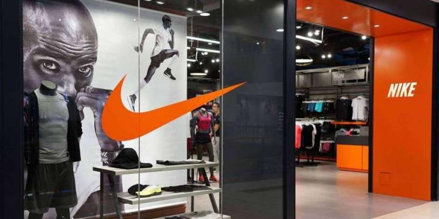 من التقاعد إلى القمة.. هل سيكون إليوت هيل الحل السحرى لـ  Nike في زمن التحديات؟