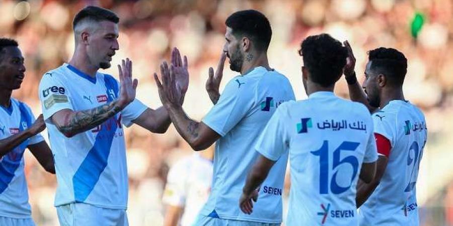 الهلال يتقدم بهدف نظيف على البكيرية في الشوط الأول