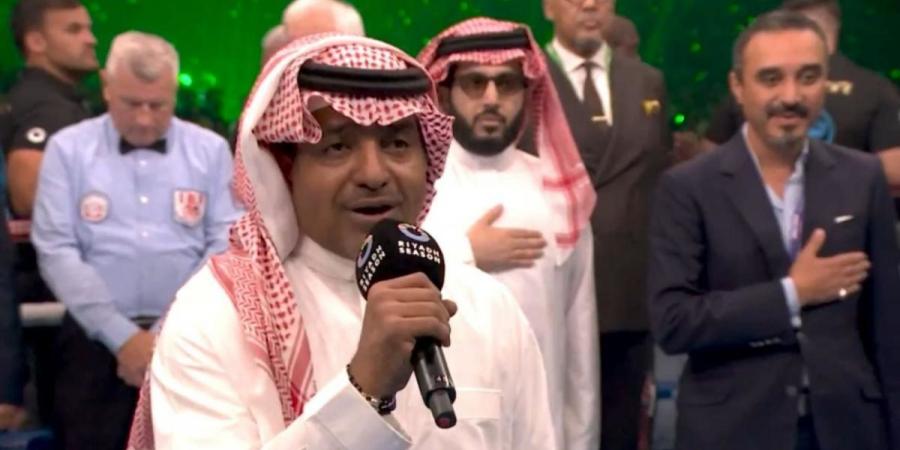 22:05
المشاهير العرب

راشد الماجد يغني النشيد الوطني السعودي في ملعب ويمبلي.. فيديو تاريخي