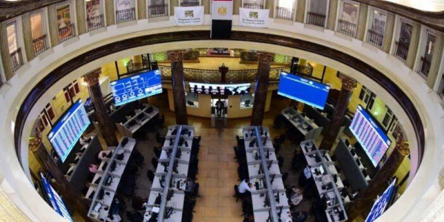 قبل اجتماع البنك المركزي.. البورصة تستهل تعاملات الخميس بارتفاع جماعي للمؤشرات