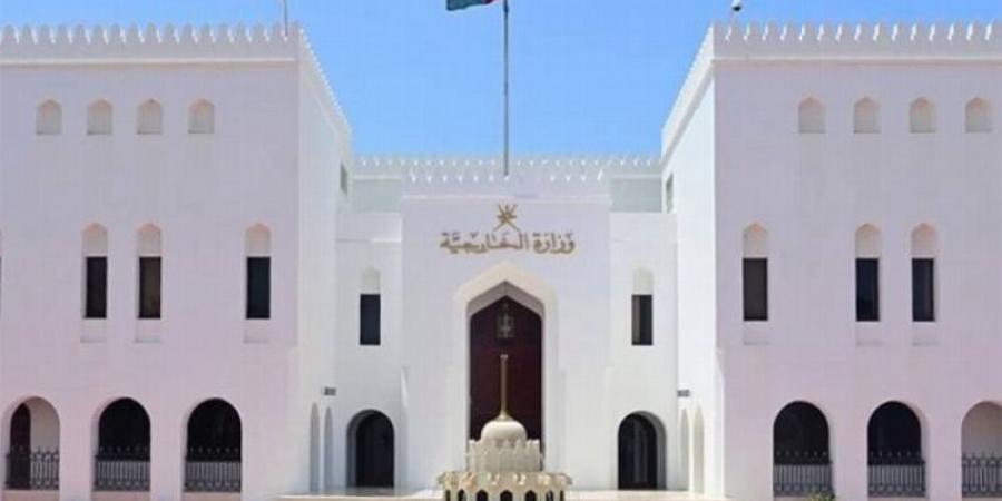 سلطنة عمان تستدعي السفير الإيراني