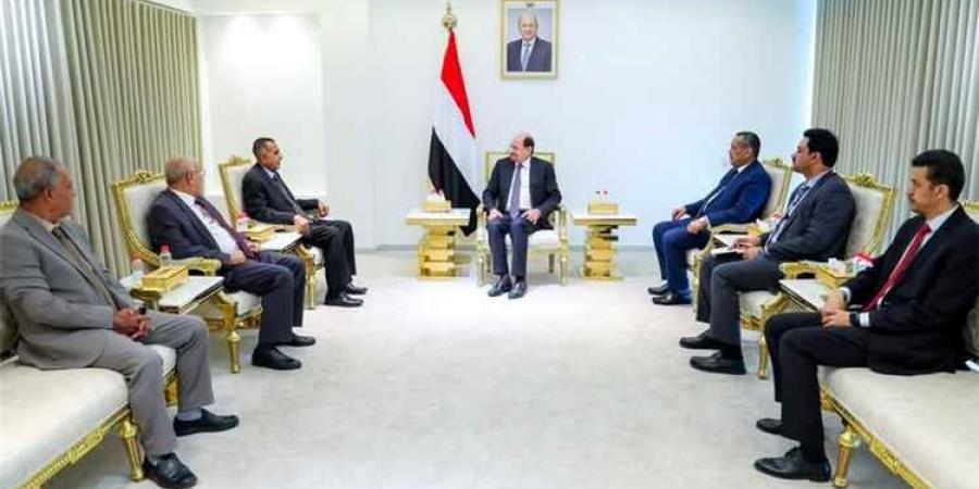 لمنع الفساد وجذب المانحين.. الزنداني يوجه لجنة المناقصات بفرض سيادة القانون وتطبيق أقصى درجات الشفافية